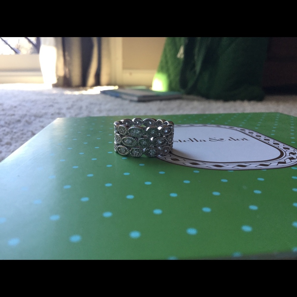 Stella and Dot stackable infinity rings